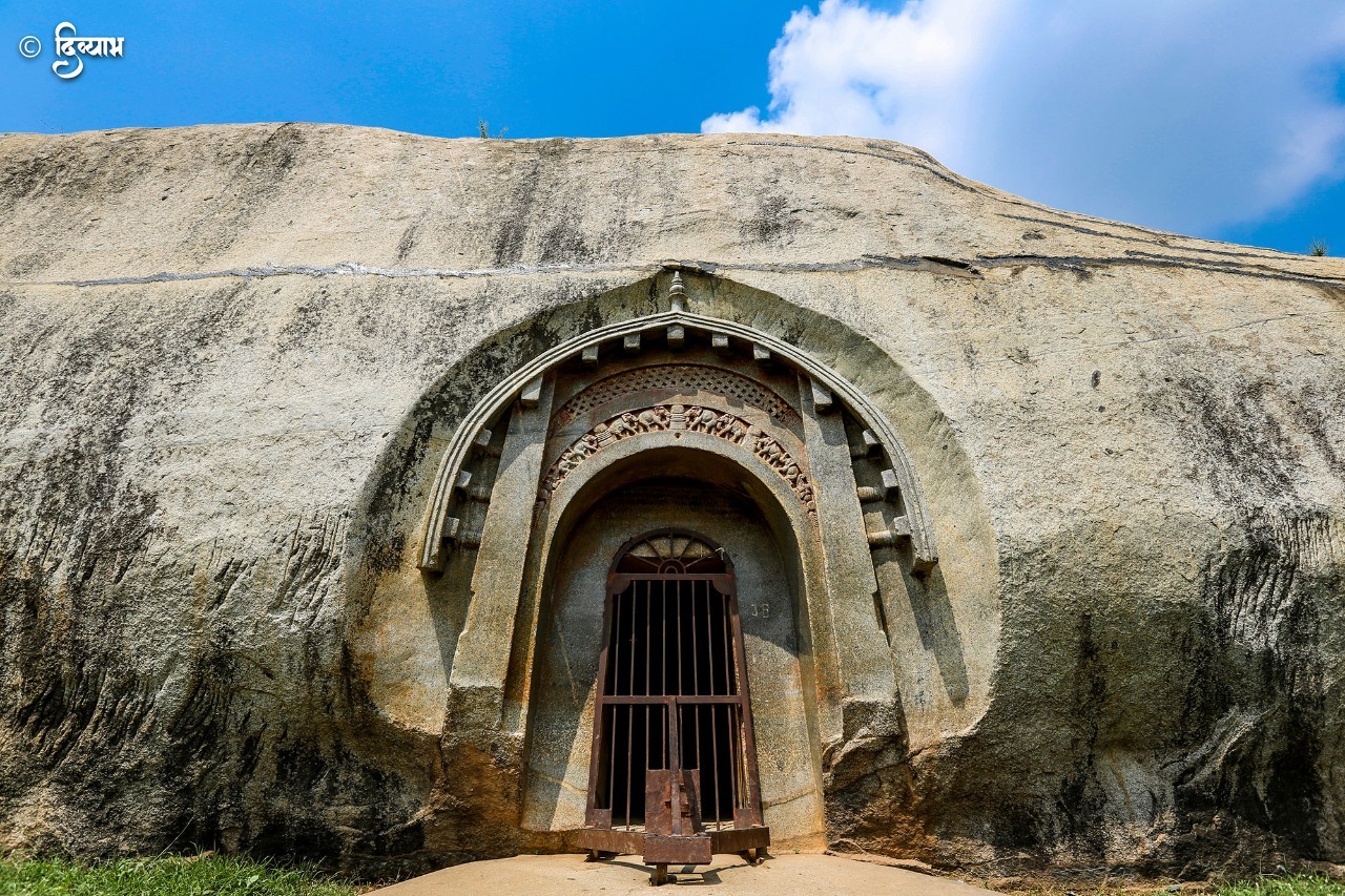 barabar-caves